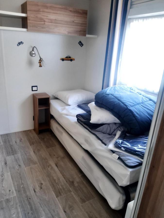 Camping Des Dunes De Contis Mobilhome 3Ch, Сен-Жулиен-ан-Борн Екстериор снимка