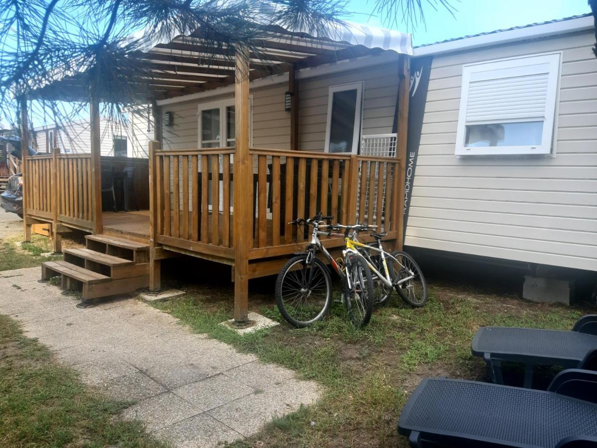 Camping Des Dunes De Contis Mobilhome 3Ch, Сен-Жулиен-ан-Борн Екстериор снимка