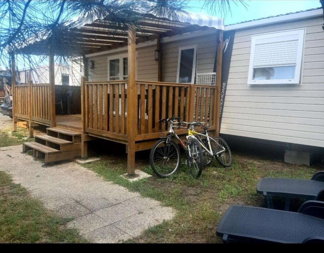 Camping Des Dunes De Contis Mobilhome 3Ch, Сен-Жулиен-ан-Борн Екстериор снимка